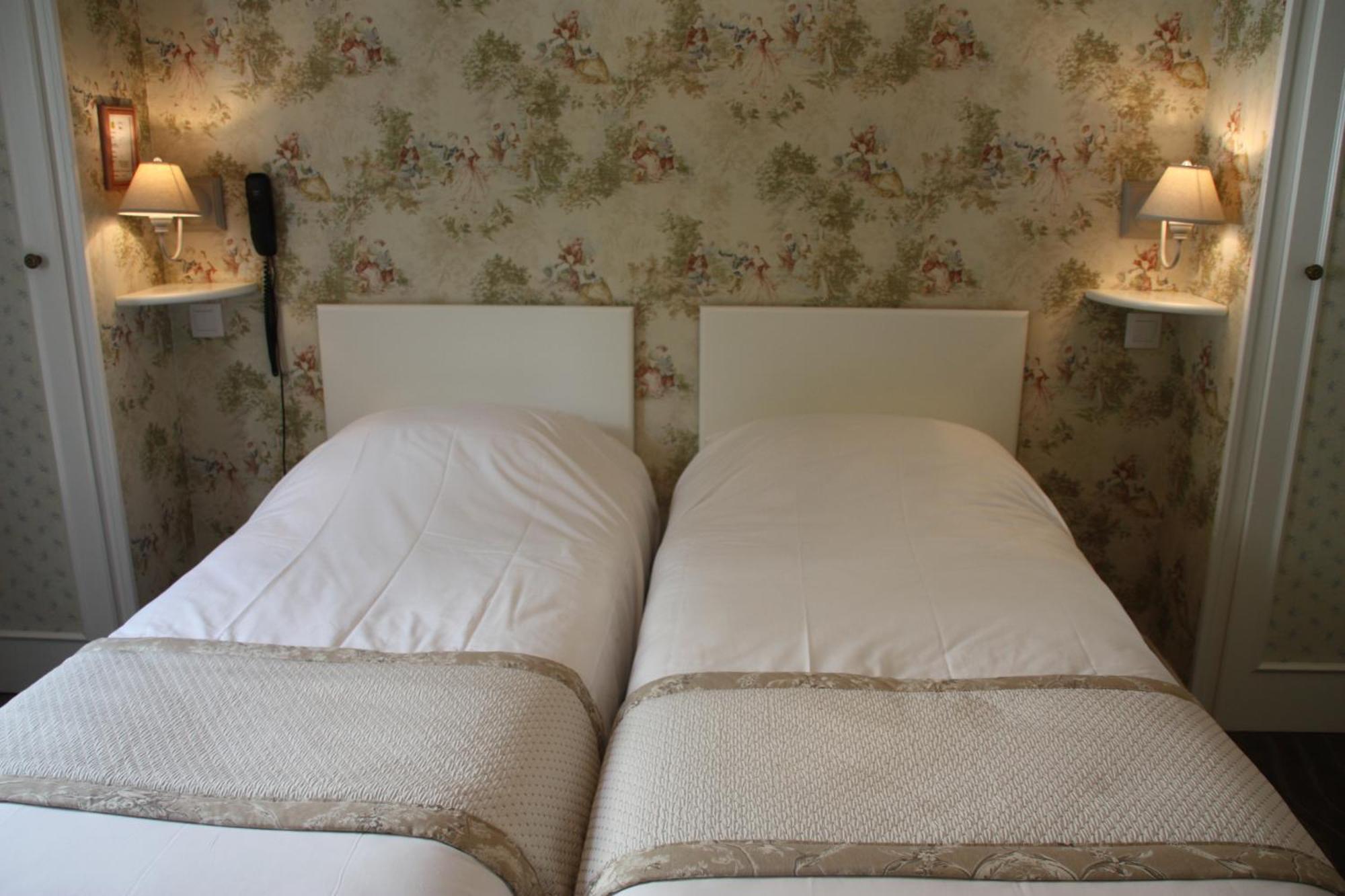 L'Auberge Du Port Des Roches Luche-Pringe 部屋 写真